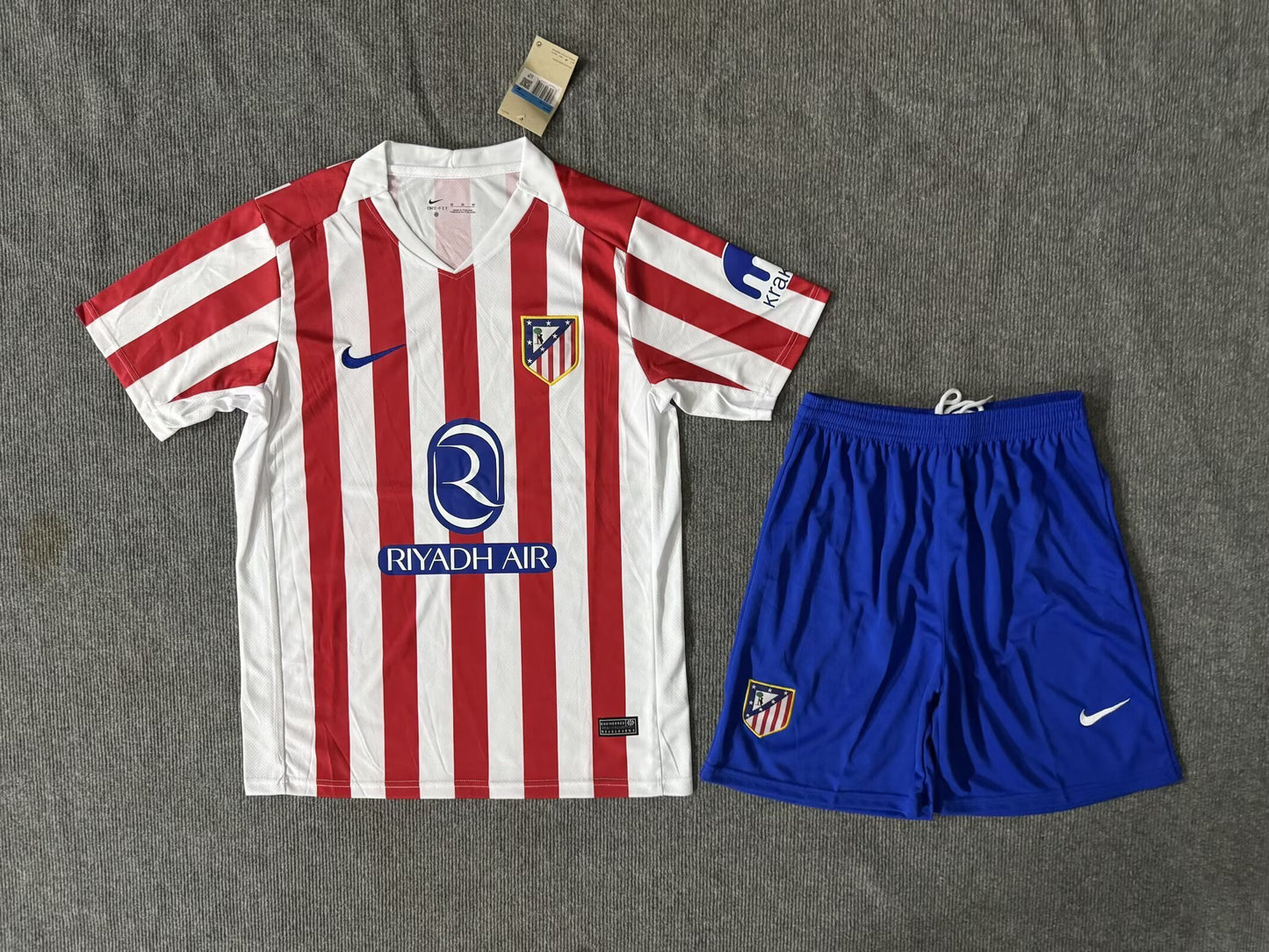 Ensemble Atletico Madrid 2025/26 Domicile