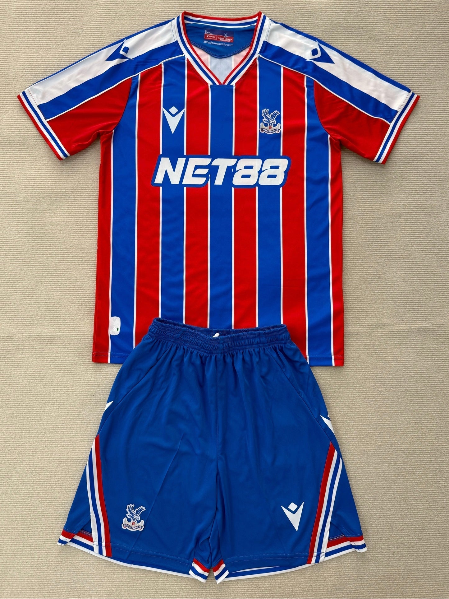 Ensemble Crystal Palace 2025/26 Domicile