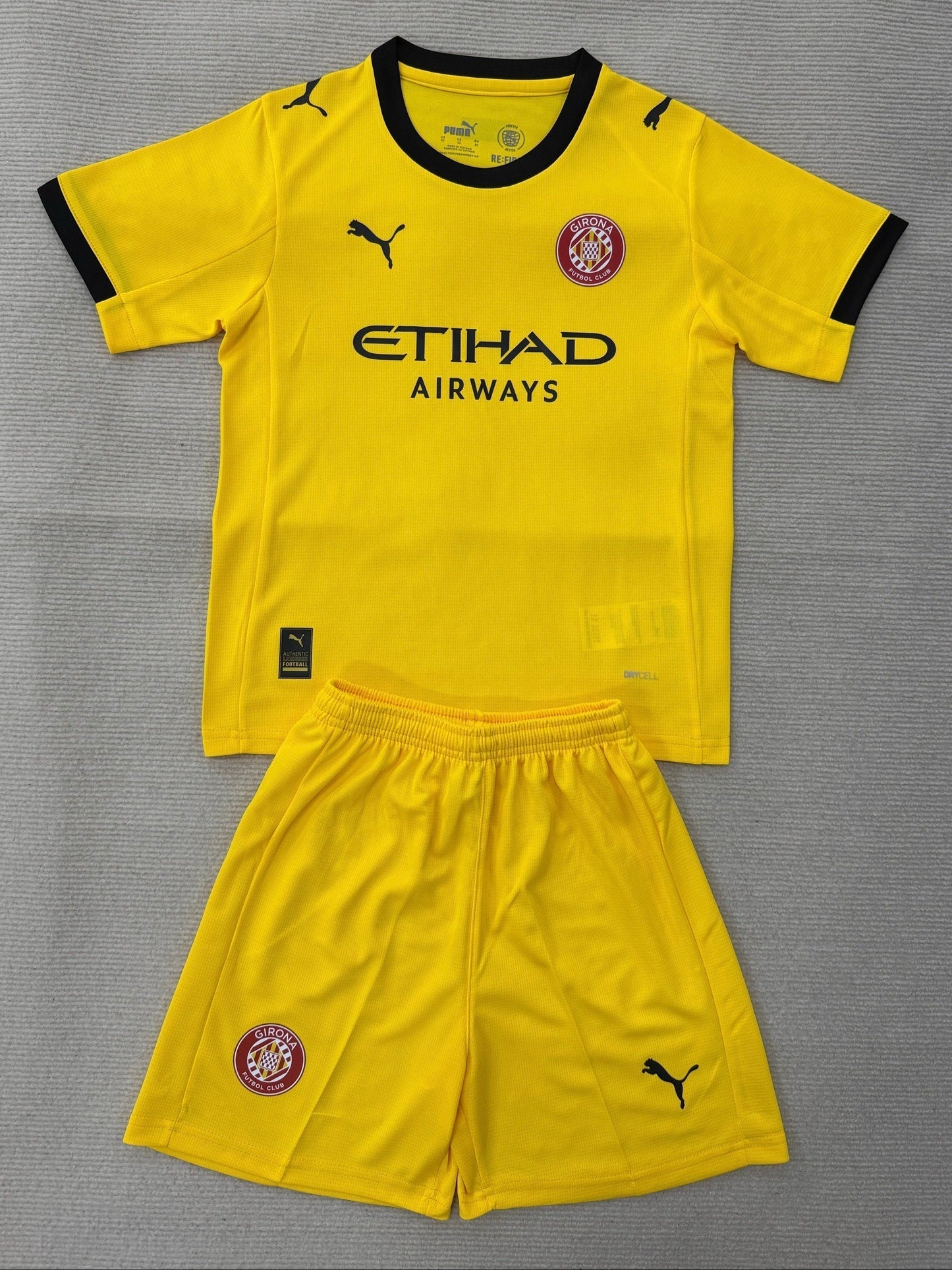 Ensemble Girona FC 2025/26 Extérieur