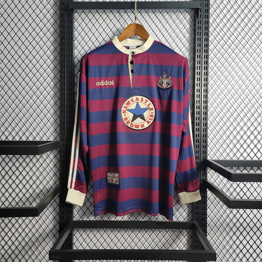 Newcastle 1995/96
Extérieur à manches longues