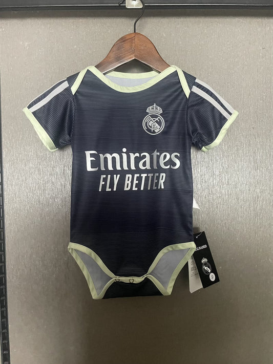 Real Madrid 2025/26 Extérieur