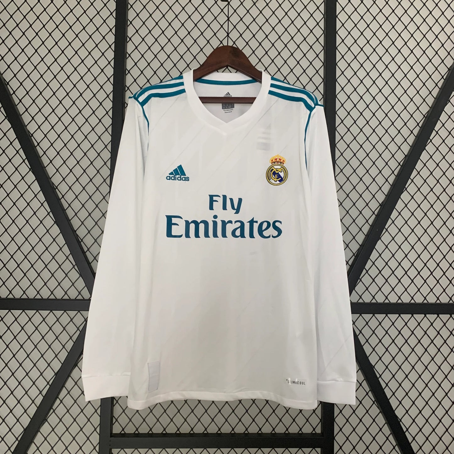Real Madrid 2017/18
Domicile à manches longues