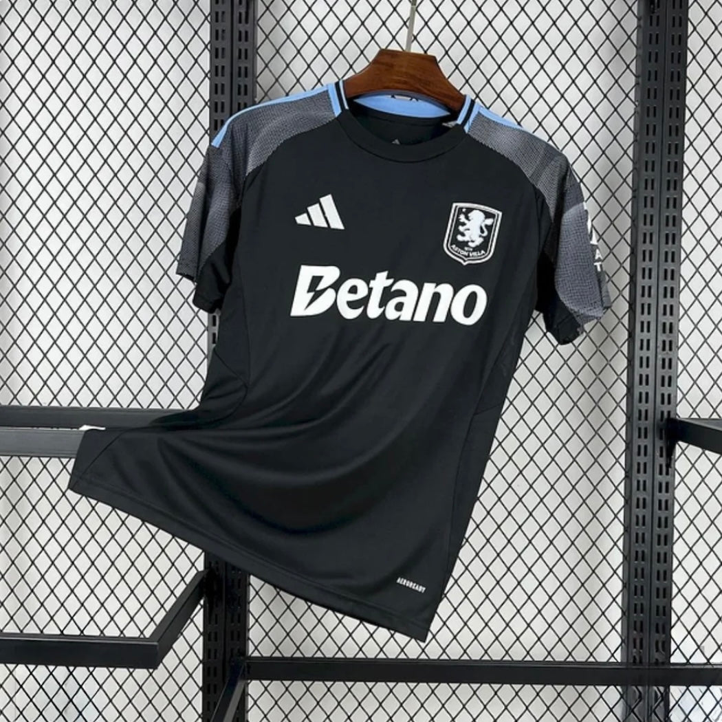 Aston Villa 2025/26
 Outside