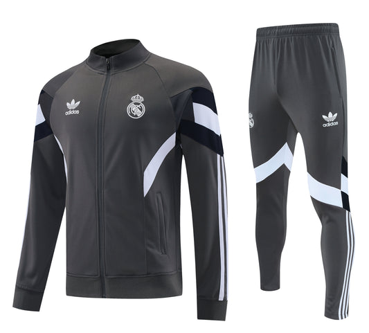 Real Madrid 2015/16 Away