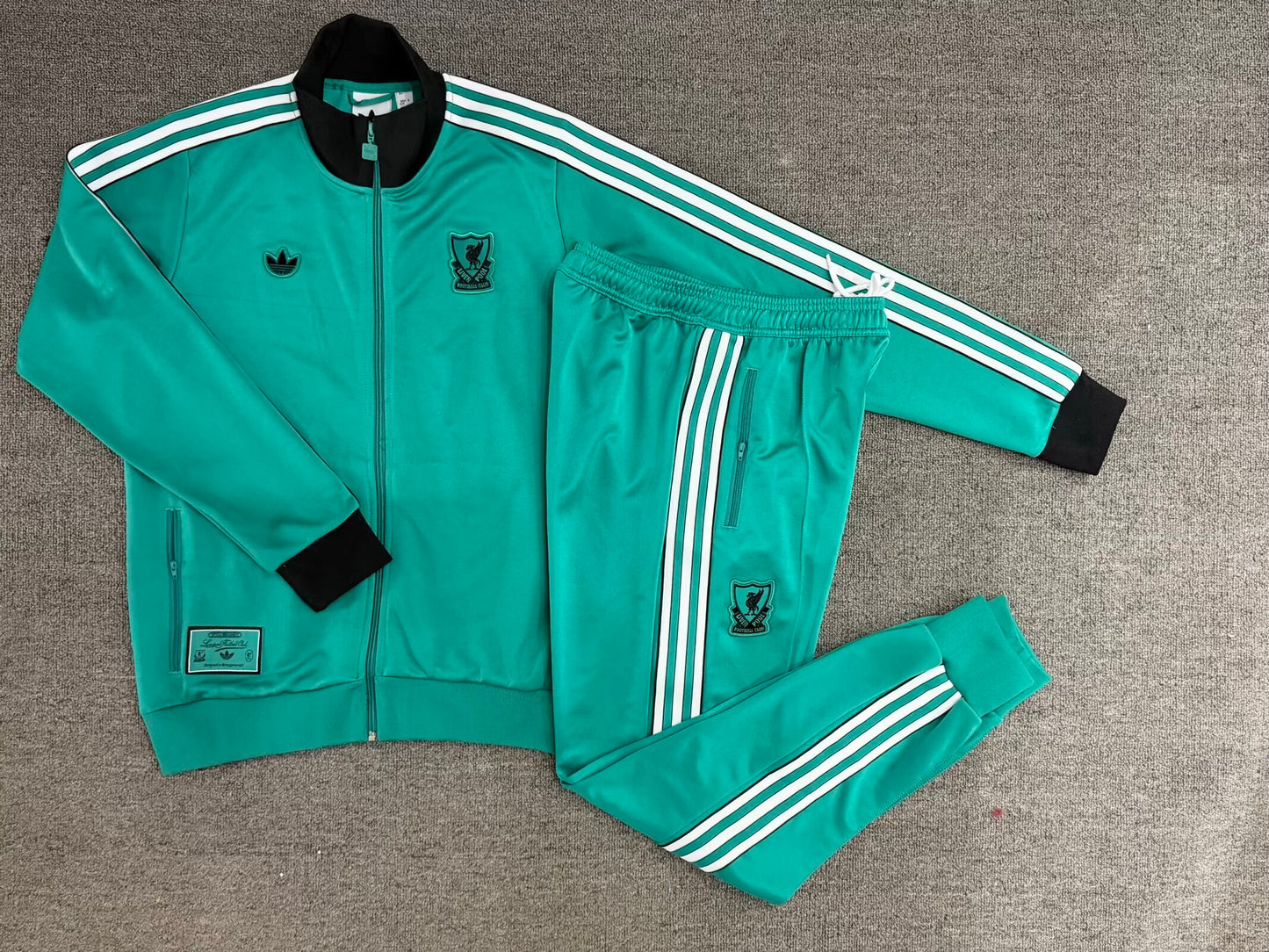 Real Madrid 2015/16 Away