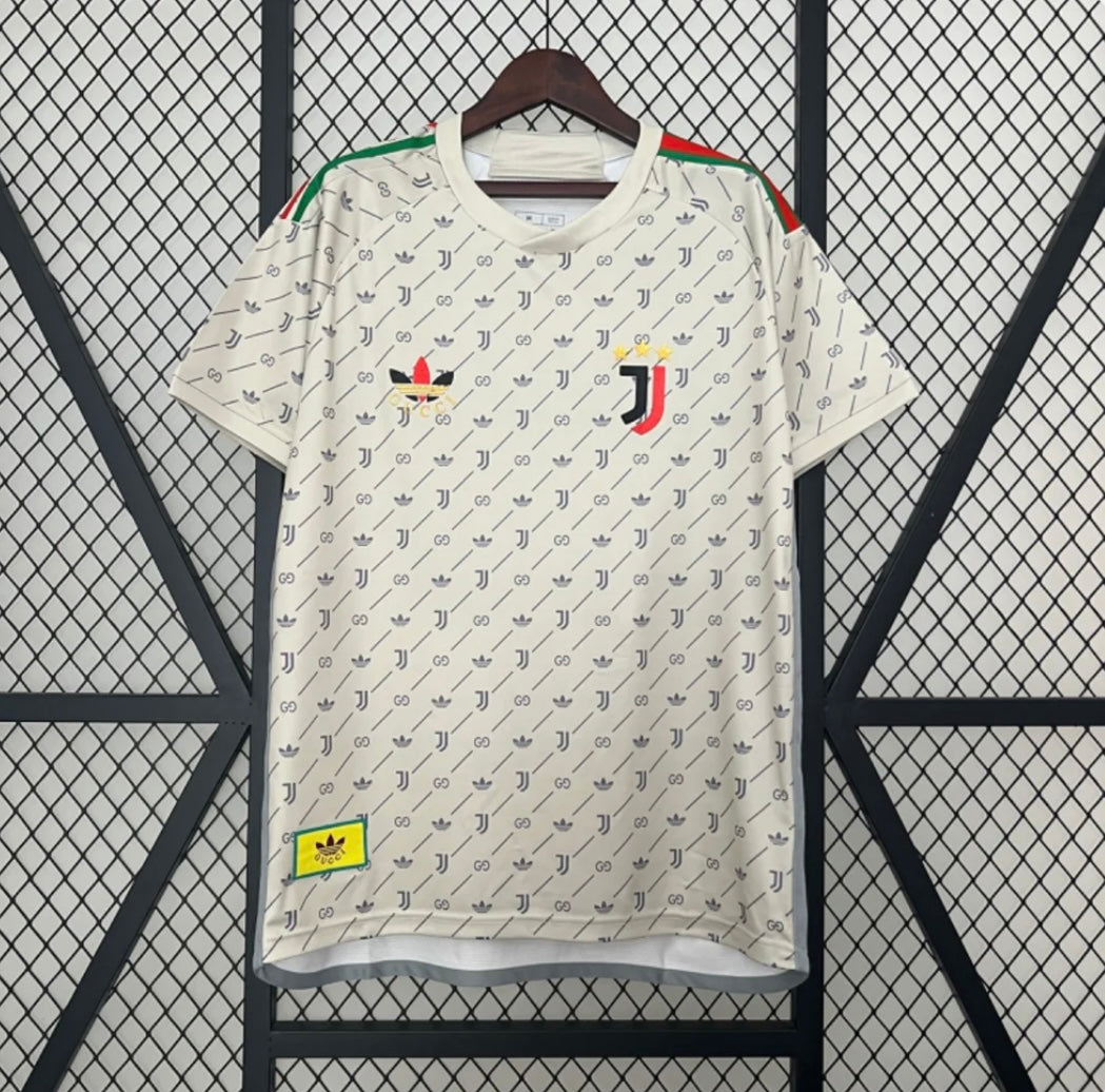 Juventus X Gucci 2022 Concept – Fan de Maillots