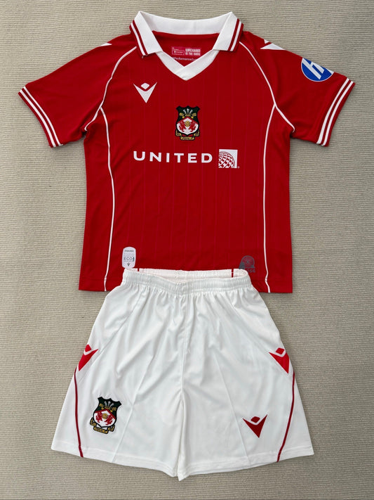 Ensemble Wrexham AFC 2025/26 Domicile